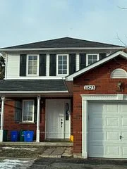 Lower Level in Oshawa