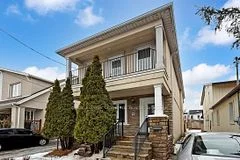 950 Greenwood Avenue, Toronto E03, ON M4J 4C3