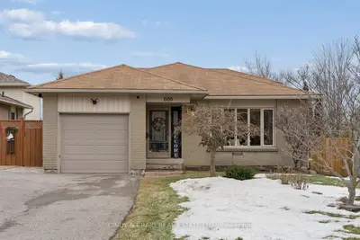 Detached in Oshawa