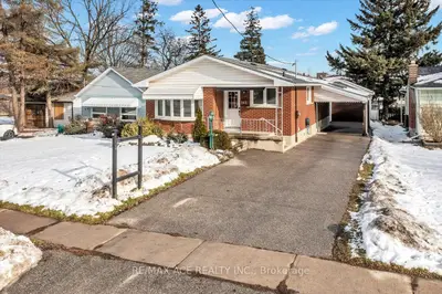 Detached in Oshawa