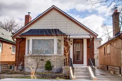 203 Woodycrest Avenue Main Floor, Toronto E03, On M4j 3c4
