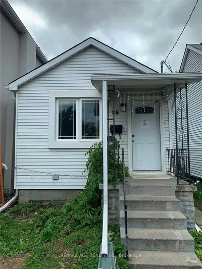 86 Madelaine Avenue Bsmt, Toronto E06, On M1l 2x7