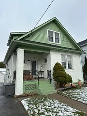144 Conant Street Main/Upper, Oshawa, ON L1H 3R8