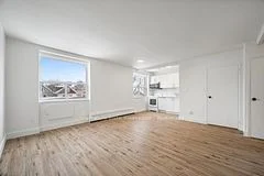 1017 Woodbine Avenue 309, Toronto E03, ON M4C 4C3