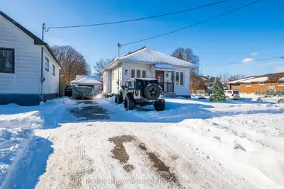 Detached in Oshawa