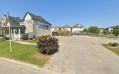 2 Seven Oaks Street, Whitby, ON L1R 0H3