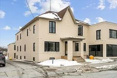 251 Simcoe Street S 104, Oshawa, ON L1H 4H3