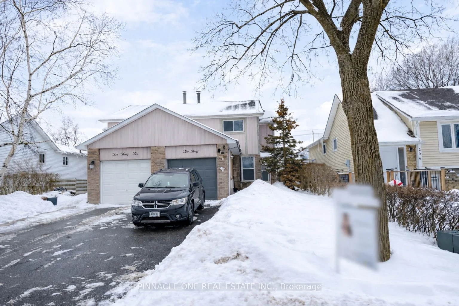 230 Northminster Court N, Oshawa, ON L1G 7M6