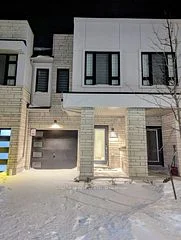 108 Sailors Landing, Clarington, ON L1C 7G4