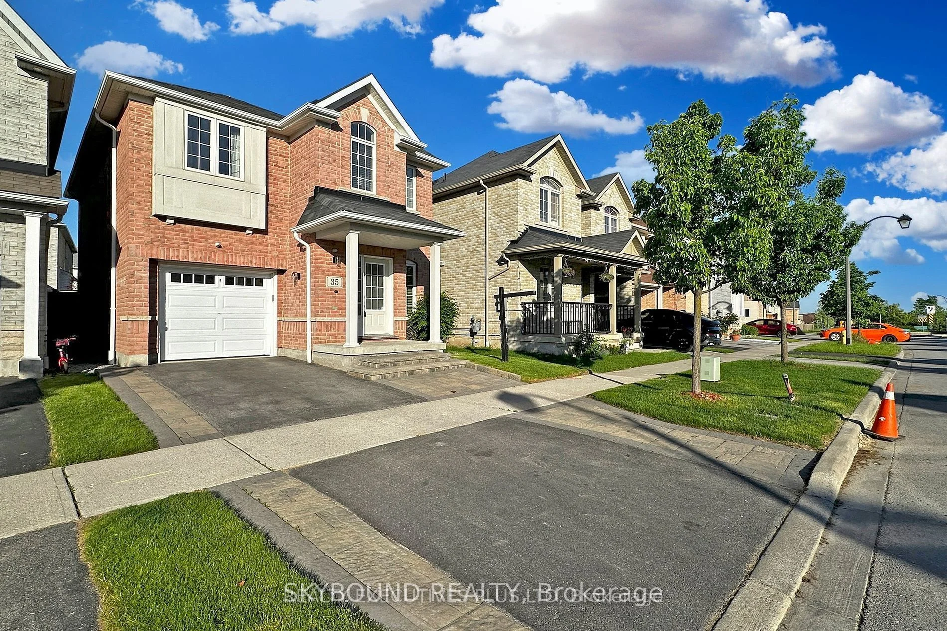 35 Lloydminster Avenue, Ajax, On L1z 0n8
