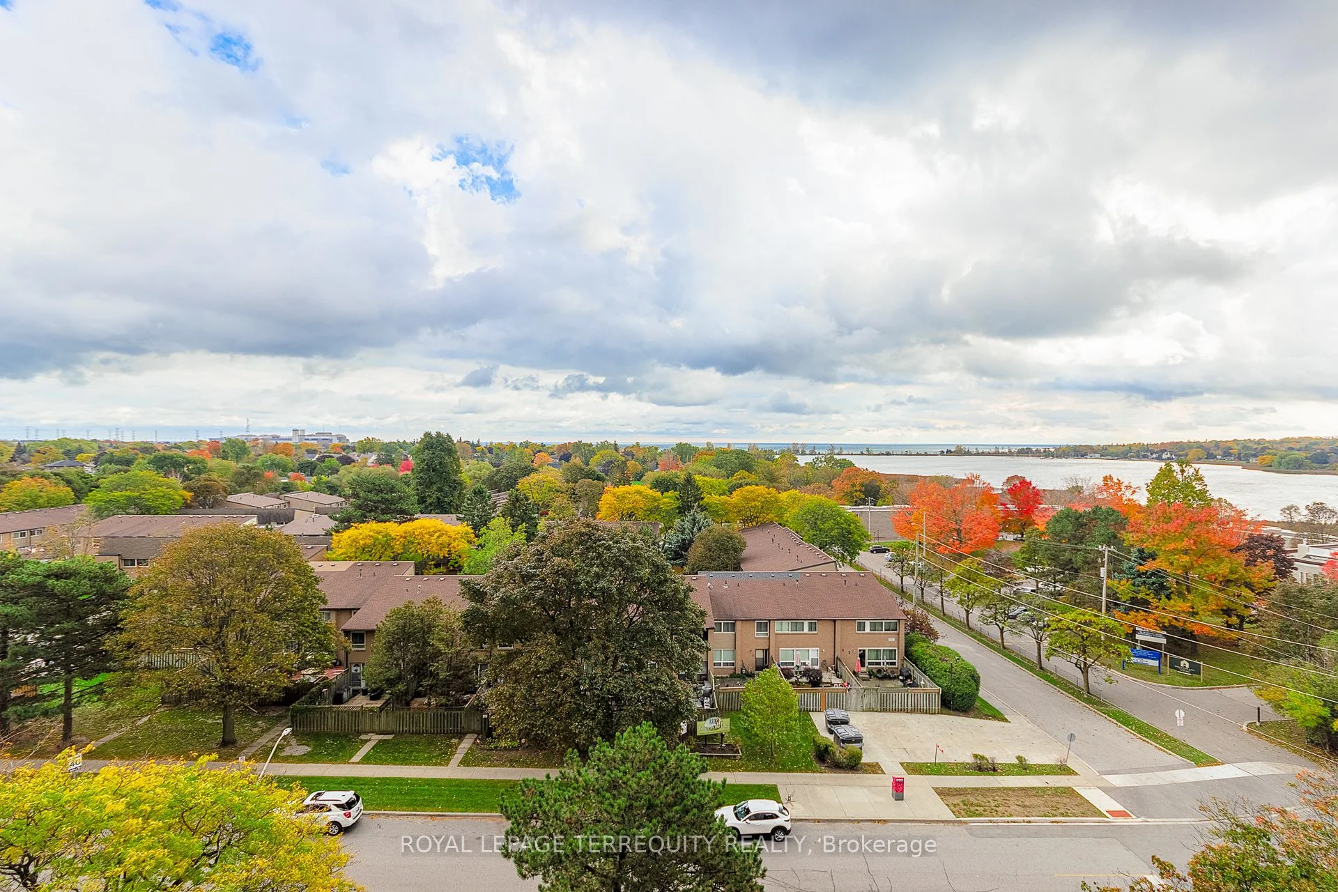 1210 Radom Street 807, Pickering, ON L1W 2Z3
