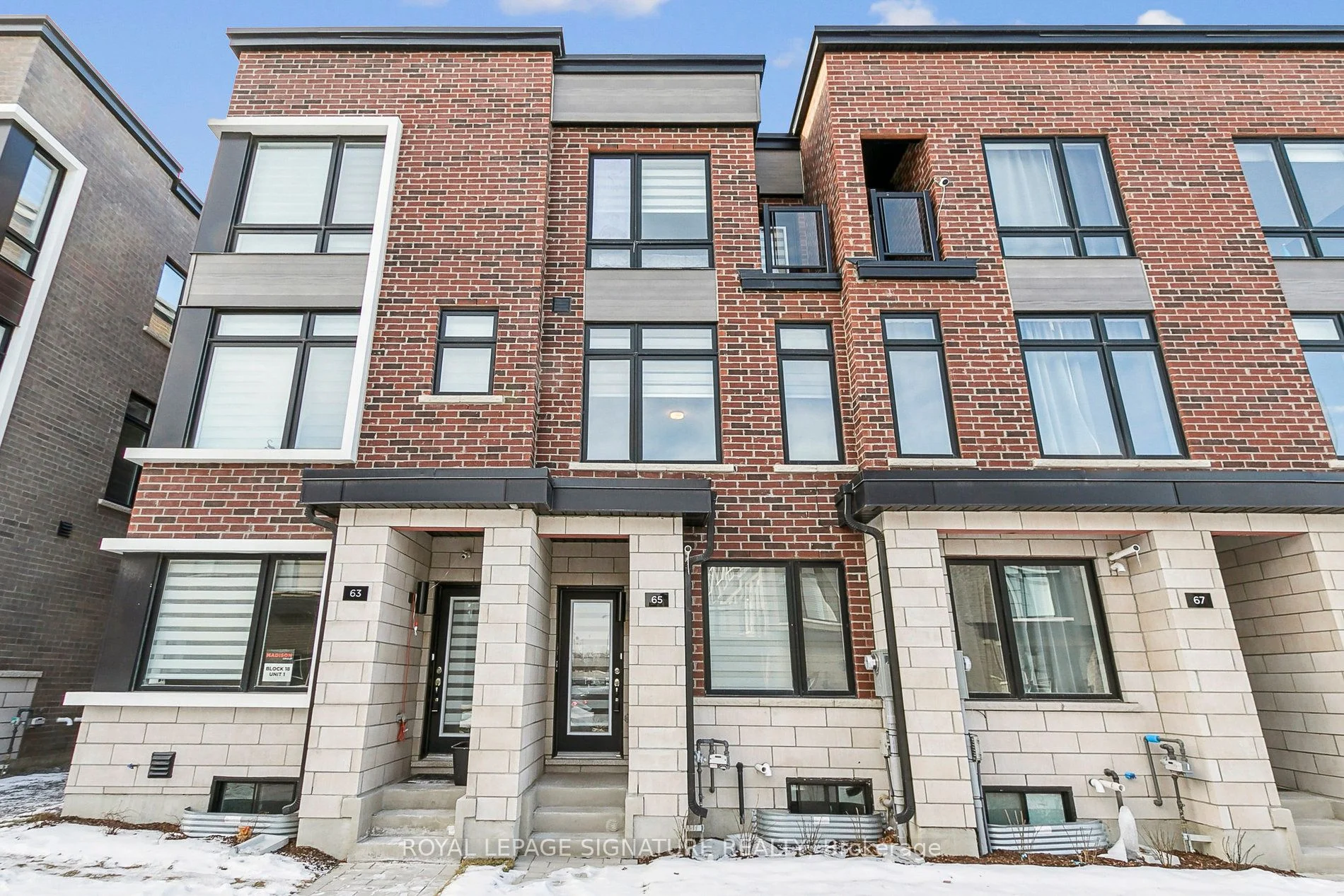 65 Akil Thomas Gardens, Toronto, On M1p 0g3