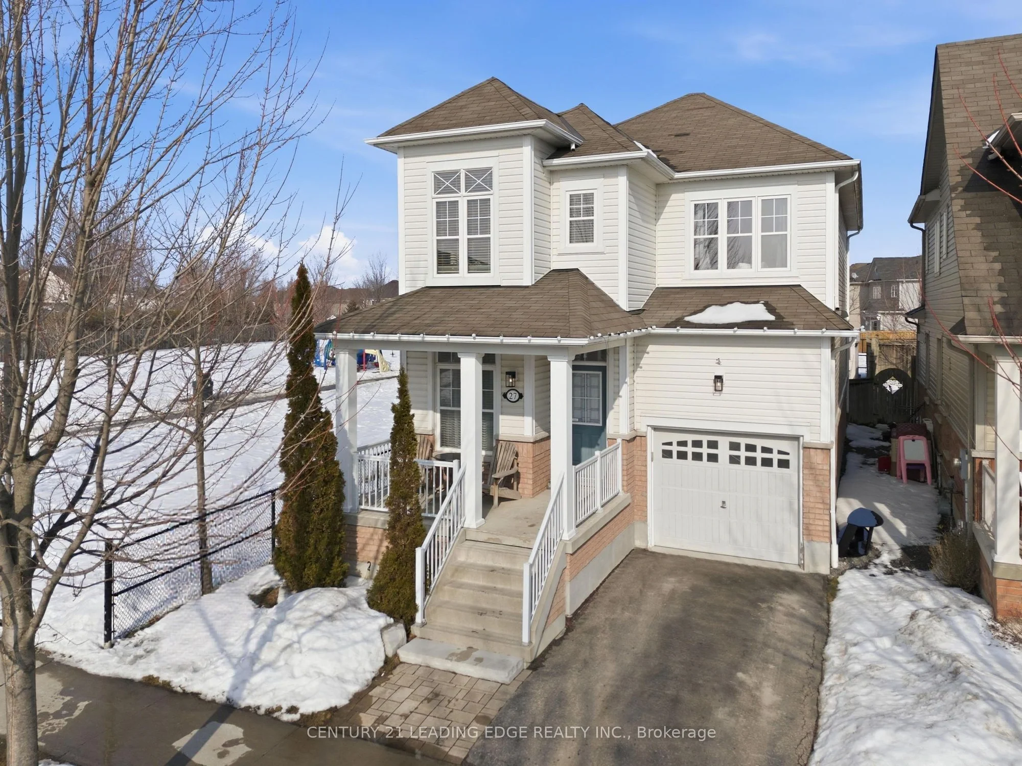 27 Majestic Street, Whitby, ON L1N 0H3