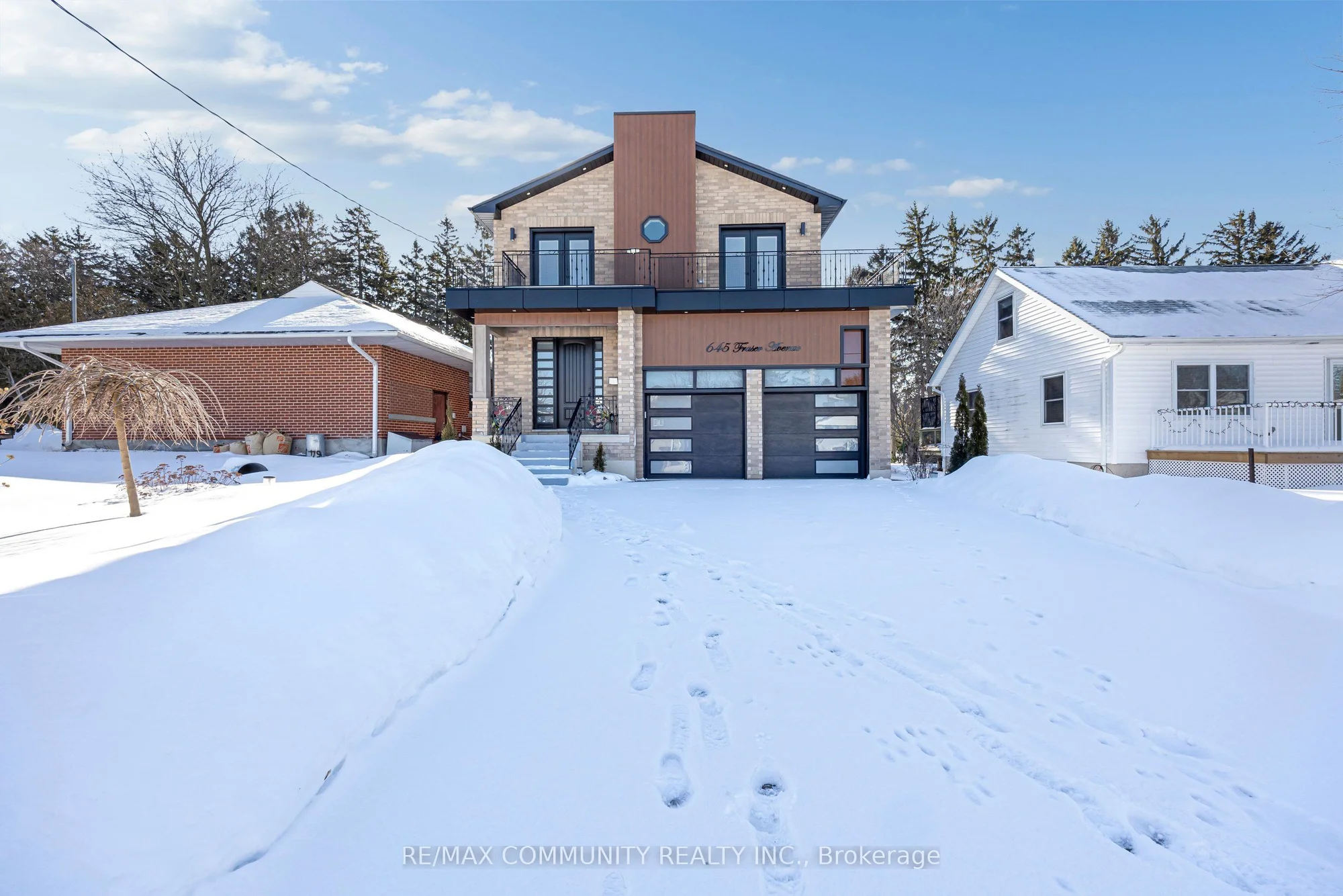 645 Fraser Avenue, Oshawa, On L1j 6r8