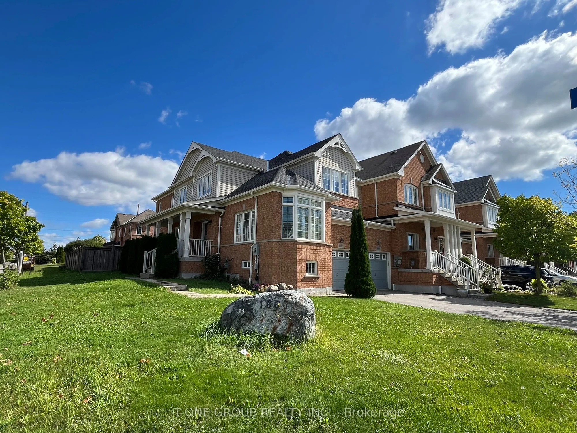 1667 Frolis Street, Oshawa, On L1k 0l4