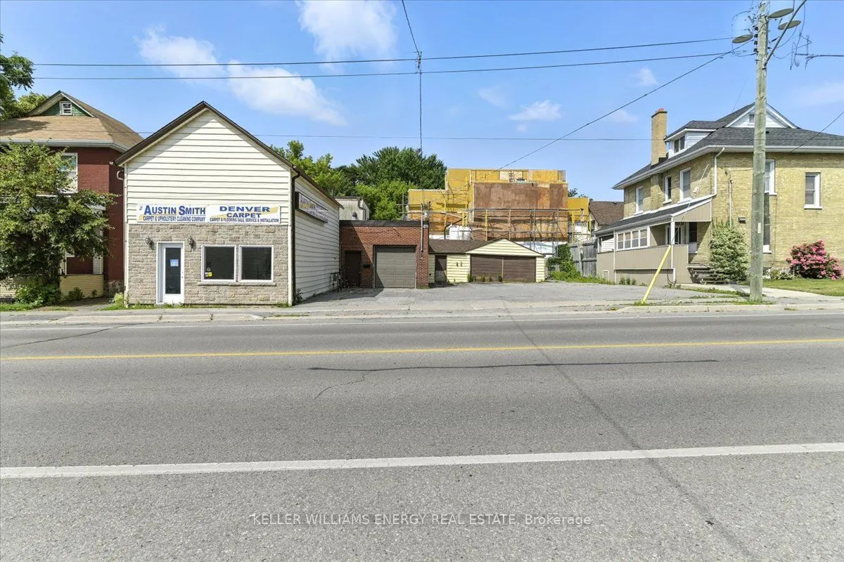 174 Mary Street N, Oshawa, ON L1G 5C2