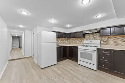 233 Greenwood Avenue 1, Toronto E01, On M4l 2r4