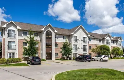 91 Aspen Springs Drive 305, Clarington, On L1c 5j9