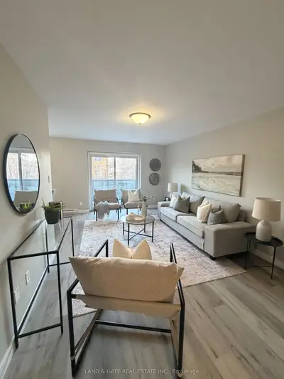 330 Gibb Street 111, Oshawa, ON L1J 1Z2
