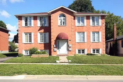 42 Tecumseh Avenue 2, Oshawa, ON L1G 3N4