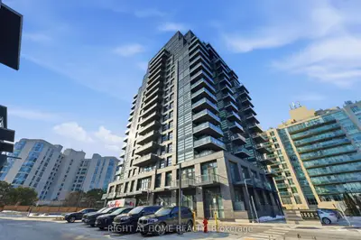 1606 Charles Street 1601, Whitby, ON L1N 0P1