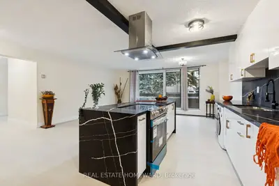 1210 Radom Street 209, Pickering, On L1w 2z3