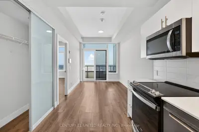 80 Bond Street E 1807, Oshawa, ON L1G 0E6