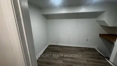 1375 WOODBINE Avenue BASEMENT APARTMENT, Toronto E03, ON M4C 4G4