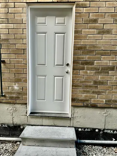 1121 Cameo Street Bsmt, Pickering, On L1x 0l7