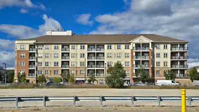 10 Mendelssohn Street 325, Toronto E04, ON M1L 0G7