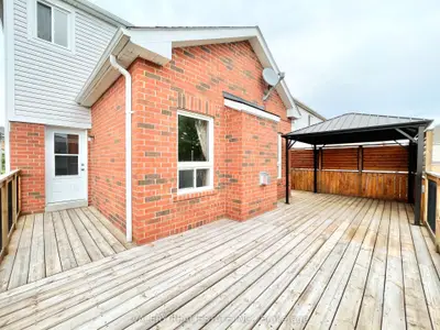 687 Blackwood Boulevard 1, Oshawa, ON L1K 0G7