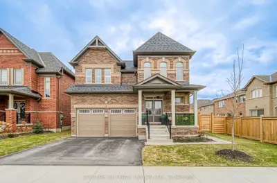 13 Toulouse Street, Whitby, ON L1P 0J2