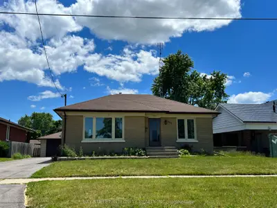 505 Woodcrest Avenue Lower, Oshawa, ON L1J 2T7
