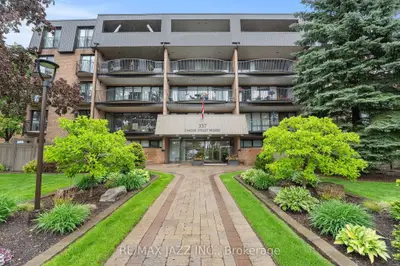 337 Simcoe Street N 403, Oshawa, ON L1G 4T2