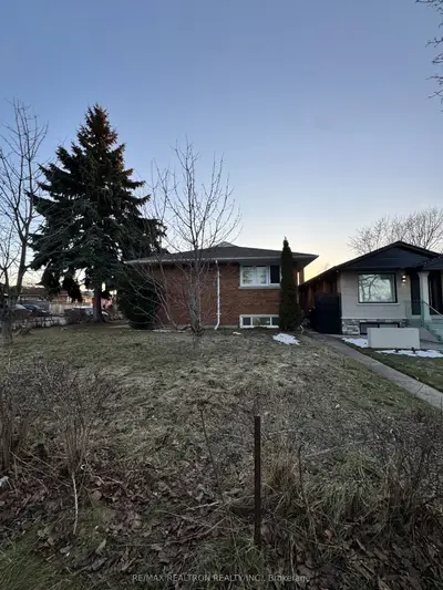 36 Galsworthy Avenue, Toronto E04, ON M1R 2N6