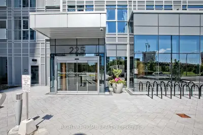 225 Village Green Square 2309, Toronto E07, ON M1S 0L3