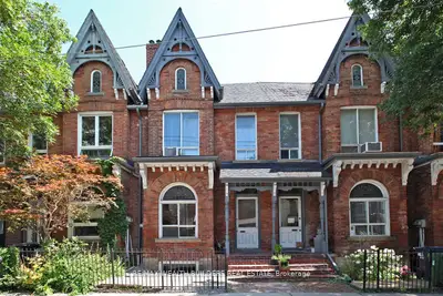 Triplex in Toronto