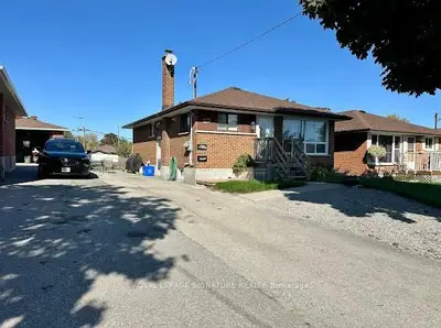 368 Sharon Avenue Main, Oshawa, ON L1H 3T1