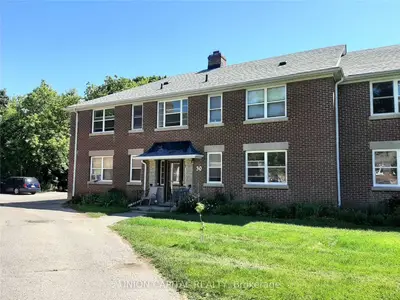 30 Lasalle Court 12, Oshawa, ON L1H 5Y1
