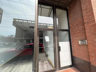 688 Gerrard Street, Toronto, On M4m 1y3