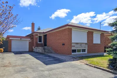 53 Fairglen Avenue, Toronto E05, On M1t 1g8