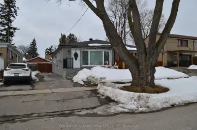 10 Tartan Avenue Bsmt, Toronto E04, ON M1L 1T6
