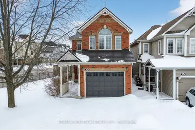 94 Bayberry Court, Whitby, On L1m 2l1