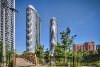 125 Village Green Square 2507, Toronto E07, On M1s 0g3