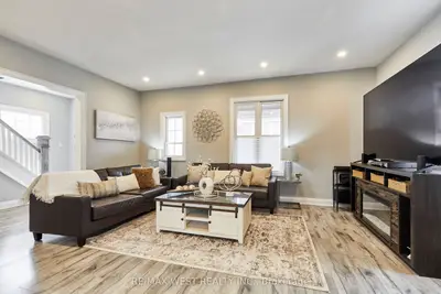 235 Dearborn Avenue, Oshawa, ON L1G 4Z3
