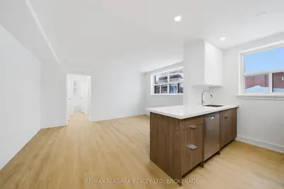 993 O'connor Drive Unit B, Toronto E03, On M4b 2t1