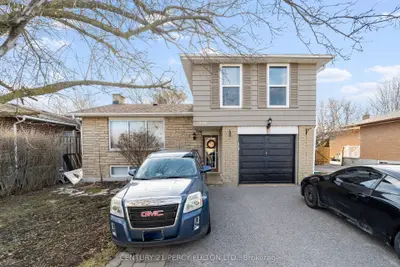 376 Fairlawn Street, Oshawa, ON L1J 4R3
