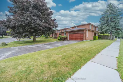 217 Waverly Street N, Oshawa, ON L1J 7C7