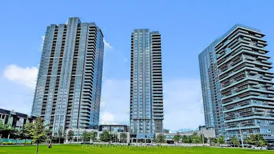 255 Village Green Square 808, Toronto E07, On M1s 0l7