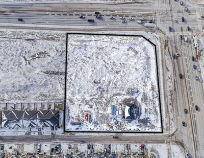 Brock Street N & Rossland Road, Whitby, On, 00000